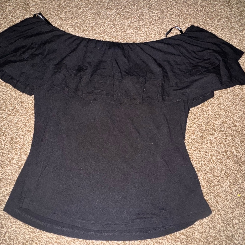 Sweet Wanderer Black Ruffled Fitted Blouse